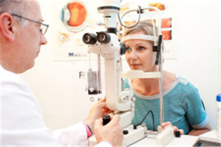 白內(nèi)障,?，斎鹨曆劭?上海眼科醫(yī)院