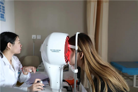 屈光矯視,?，斎鹨曆劭?上海眼科醫(yī)院