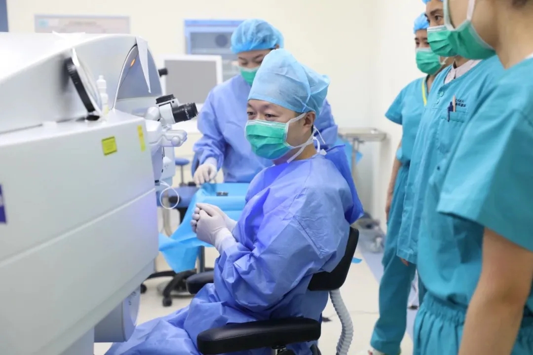 屈光矯視,?，斎鹨曆劭?上海眼科醫(yī)院